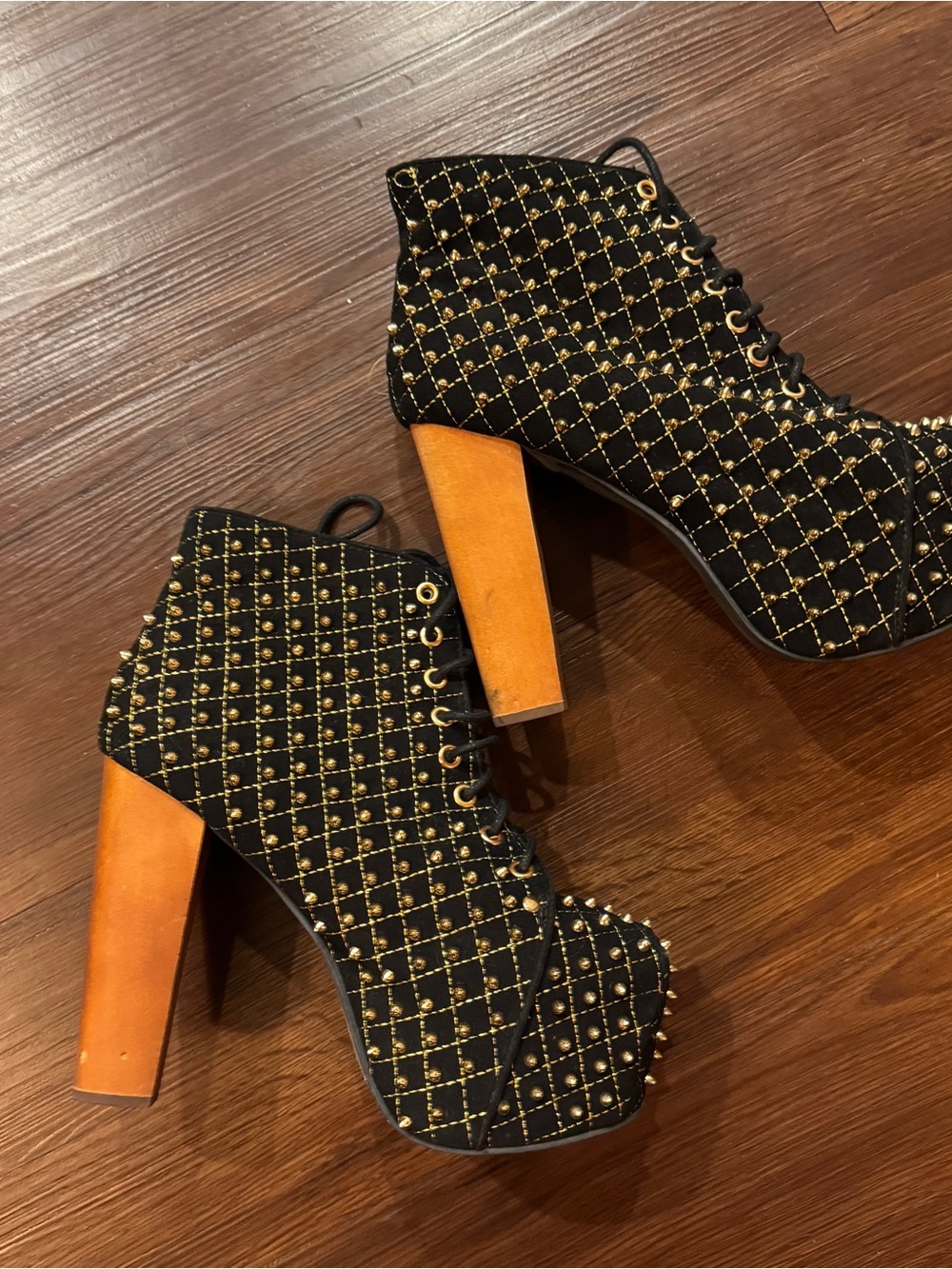 Jeffrey Campbell Lita Q Gold Studded Black Bootie Shoe Women's Size 8m